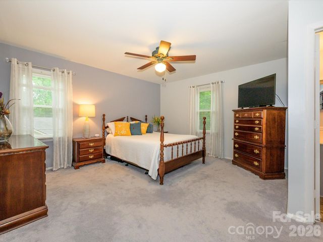 9607 Riddick Place, Matthews, NC 28105
