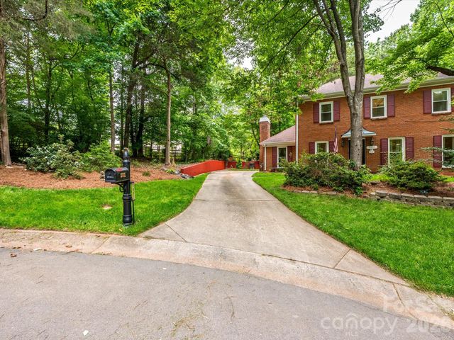 9607 Riddick Place, Matthews, NC 28105