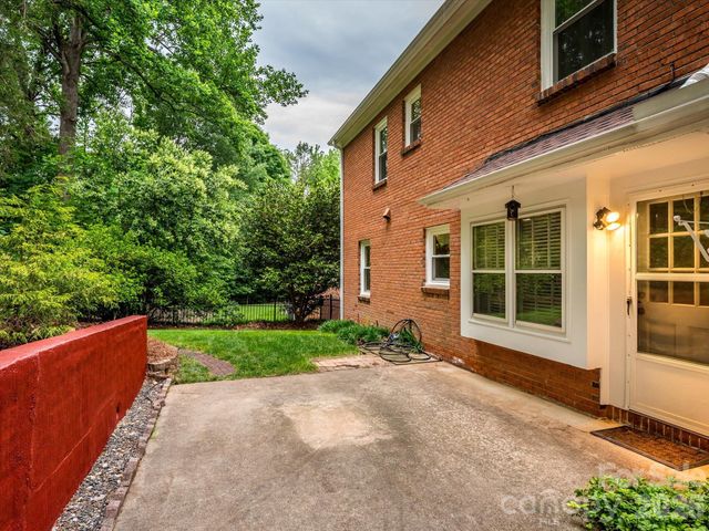 9607 Riddick Place, Matthews, NC 28105
