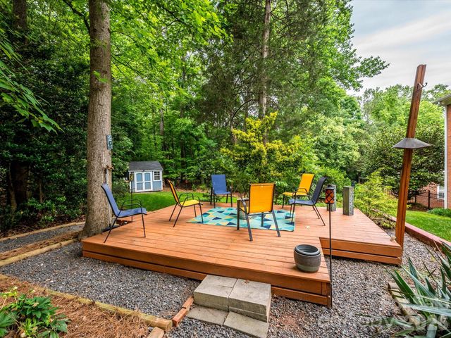 9607 Riddick Place, Matthews, NC 28105