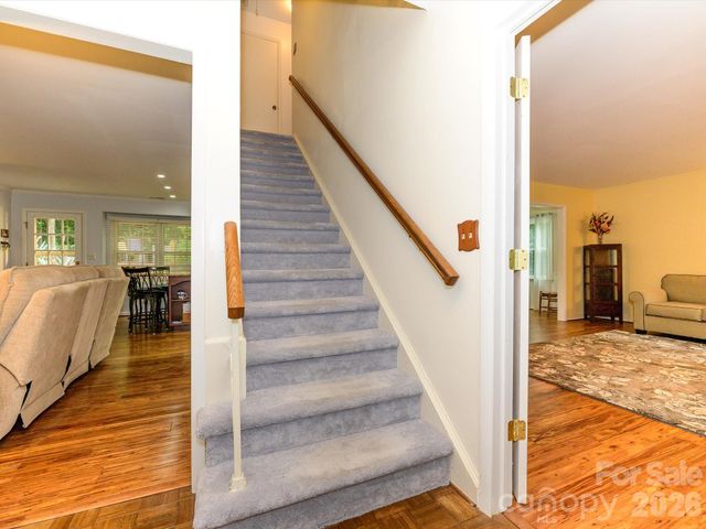 9607 Riddick Place, Matthews, NC 28105