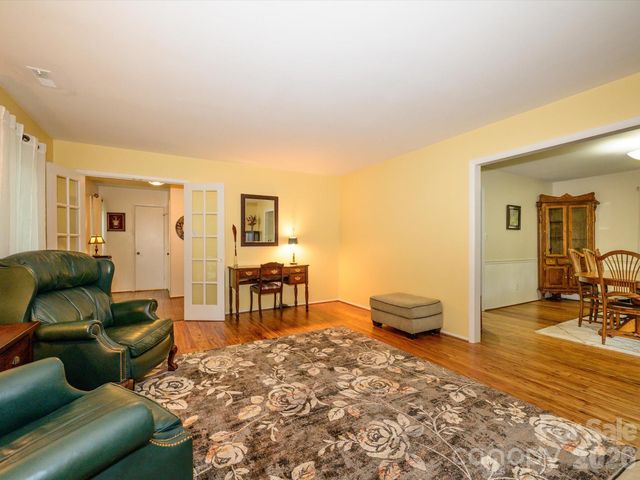 9607 Riddick Place, Matthews, NC 28105