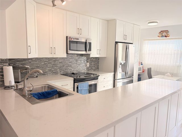 23099 Barwood Lane 308, Boca Raton, FL 33428