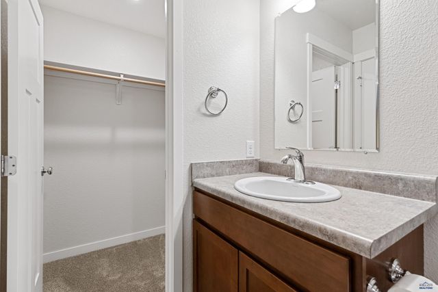 413 HENRY POTTER RD, Box Elder, SD 57719