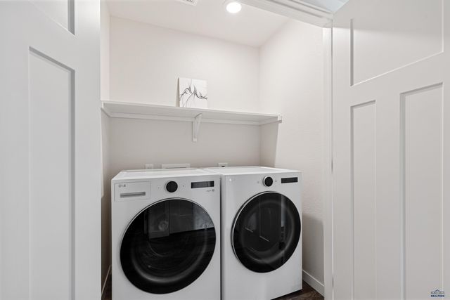 413 HENRY POTTER RD, Box Elder, SD 57719