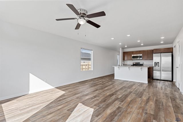 413 HENRY POTTER RD, Box Elder, SD 57719