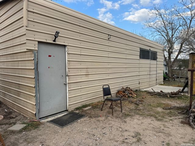 406 Goliad, Runge, TX 78151