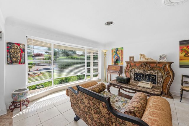 4421 NE 23rd Avenue, Lighthouse Point, FL 33064