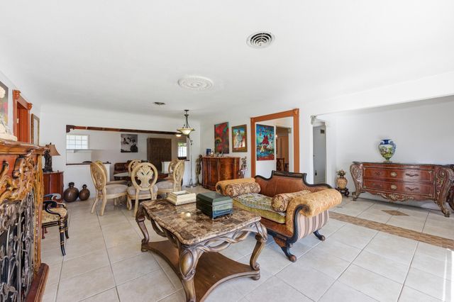 4421 NE 23rd Avenue, Lighthouse Point, FL 33064