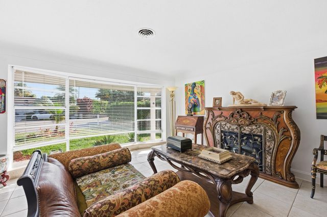 4421 NE 23rd Avenue, Lighthouse Point, FL 33064