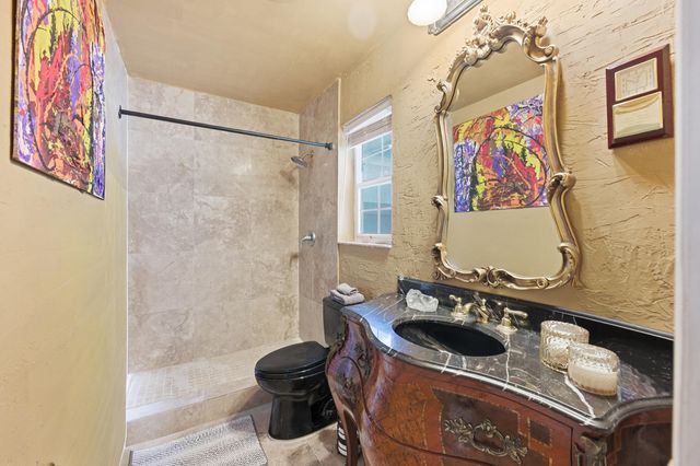 4421 NE 23rd Avenue, Lighthouse Point, FL 33064