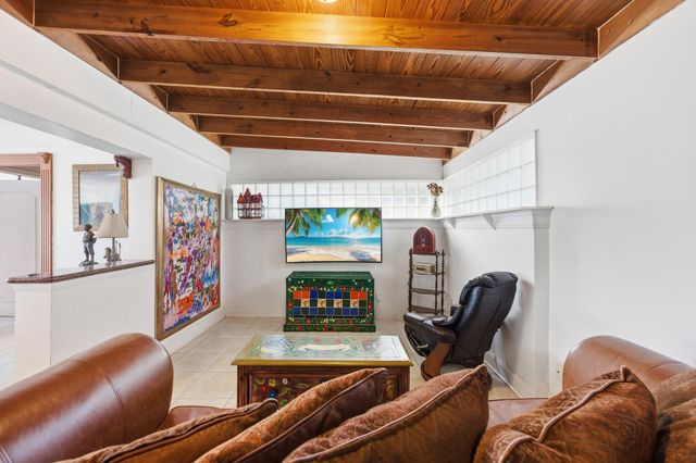 4421 NE 23rd Avenue, Lighthouse Point, FL 33064