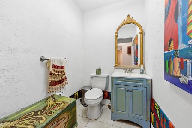 4421 NE 23rd Avenue, Lighthouse Point, FL 33064