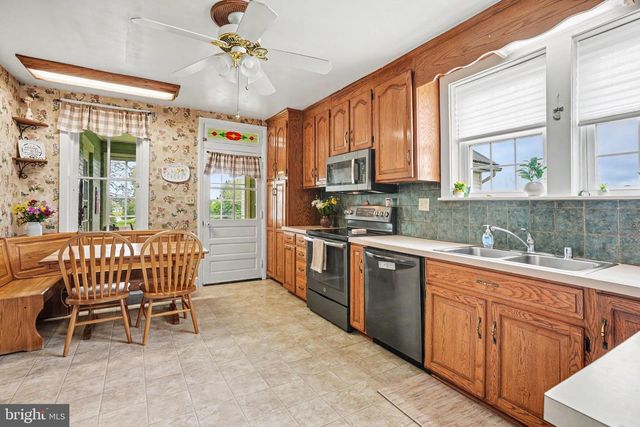 420 CARLISLE RD, Biglerville, PA 17307