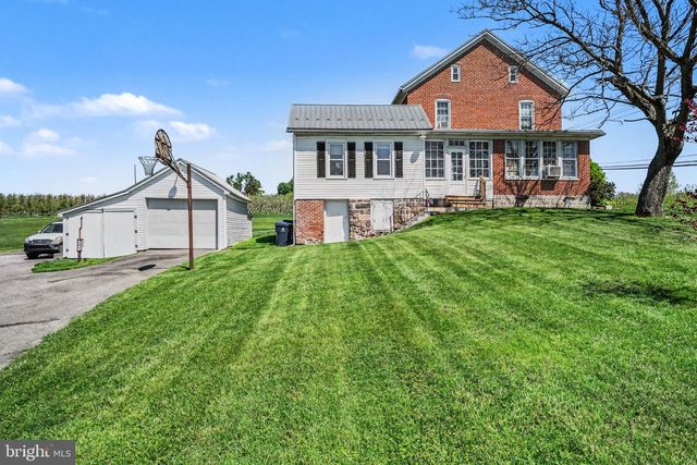 420 CARLISLE RD, Biglerville, PA 17307