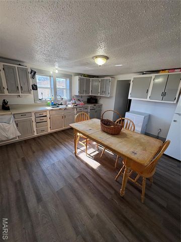 5 Frisco Lane, Viburnum, MO 65566