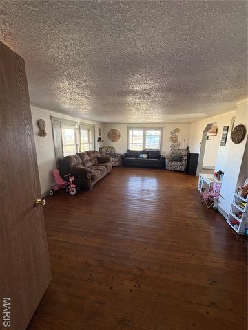 5 Frisco Lane, Viburnum, MO 65566