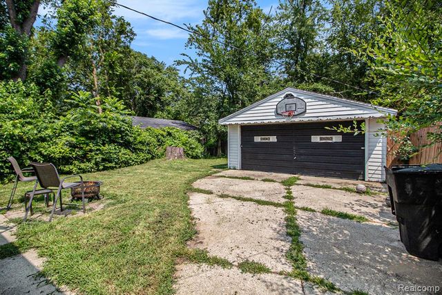 16520 Lenore, Detroit, MI 48219