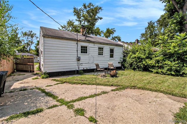 16520 Lenore, Detroit, MI 48219