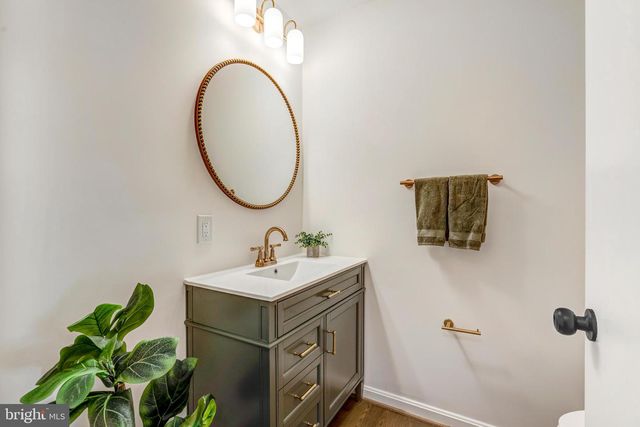 6107 LUNDY PL, Burke, VA 22015