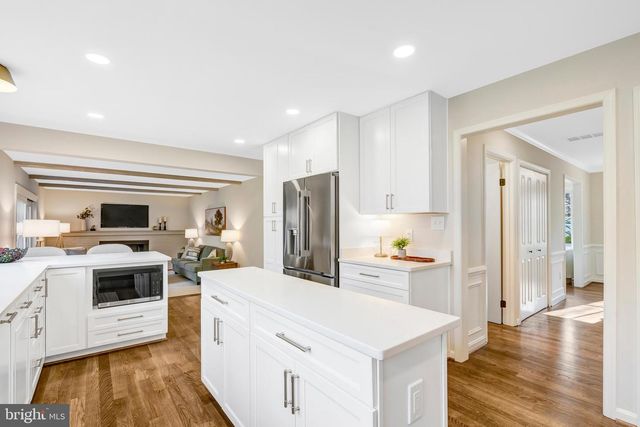 6107 LUNDY PL, Burke, VA 22015