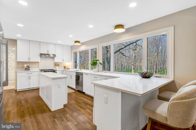 6107 LUNDY PL, Burke, VA 22015