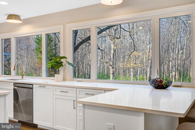 6107 LUNDY PL, Burke, VA 22015