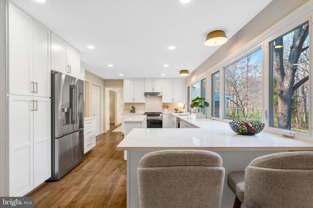 6107 LUNDY PL, Burke, VA 22015