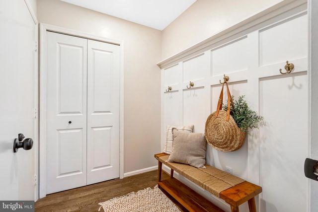 6107 LUNDY PL, Burke, VA 22015