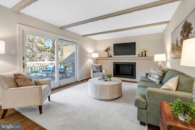 6107 LUNDY PL, Burke, VA 22015