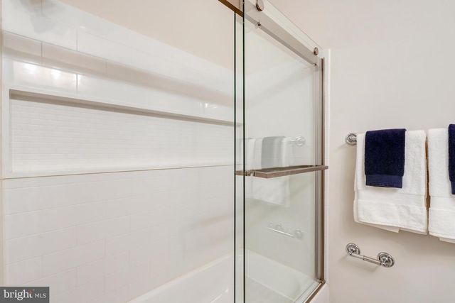 6107 LUNDY PL, Burke, VA 22015