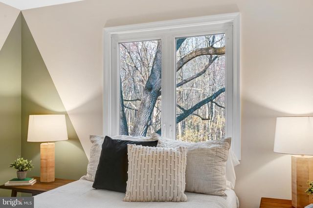 6107 LUNDY PL, Burke, VA 22015