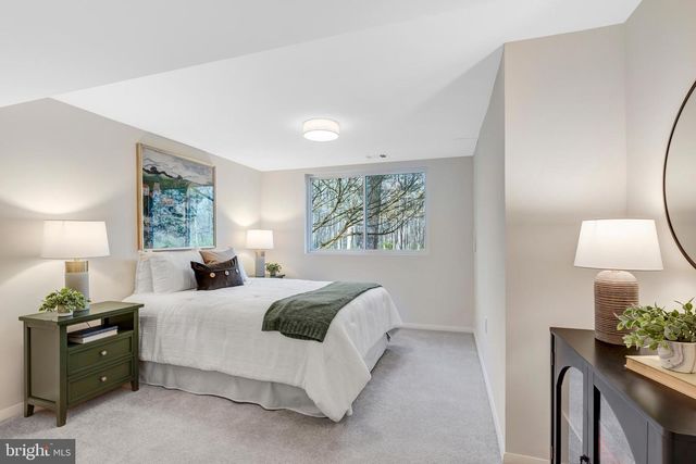 6107 LUNDY PL, Burke, VA 22015