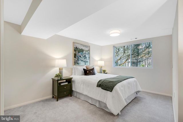 6107 LUNDY PL, Burke, VA 22015