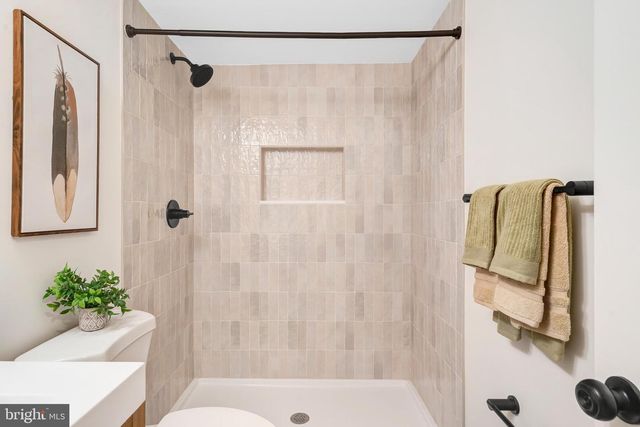 6107 LUNDY PL, Burke, VA 22015