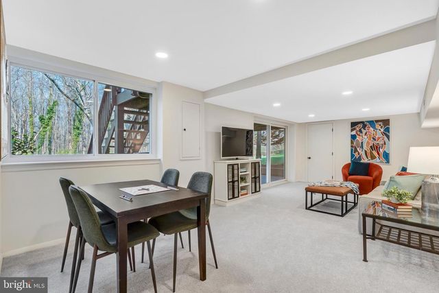 6107 LUNDY PL, Burke, VA 22015