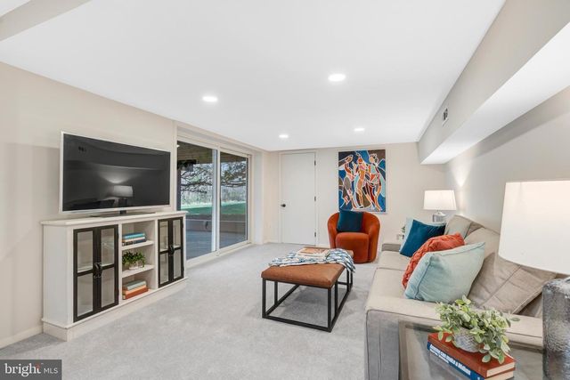 6107 LUNDY PL, Burke, VA 22015