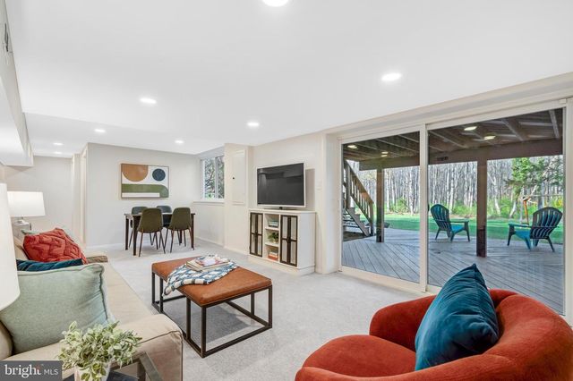 6107 LUNDY PL, Burke, VA 22015