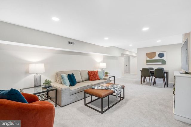 6107 LUNDY PL, Burke, VA 22015