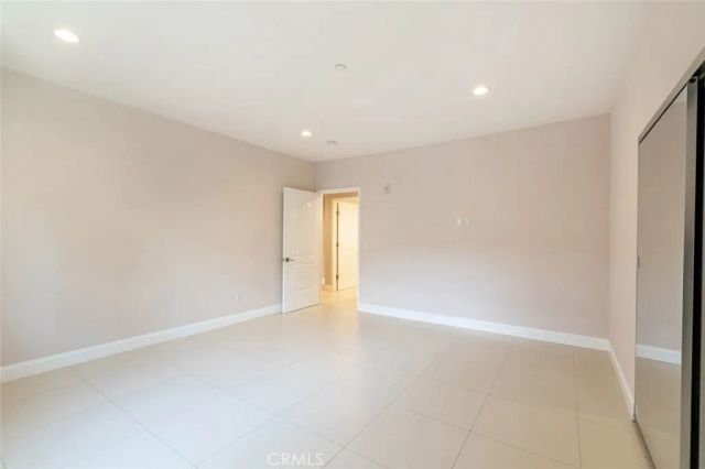 1941 Waltonia Drive 203, Montrose, CA 91020