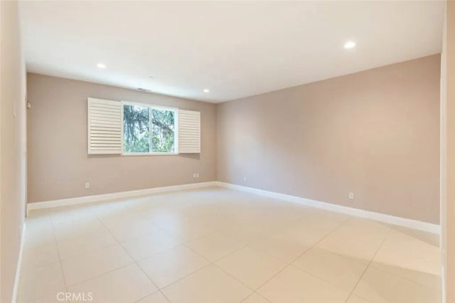 1941 Waltonia Drive 203, Montrose, CA 91020