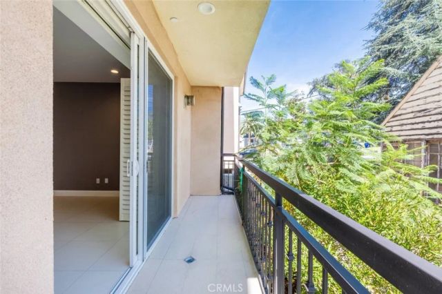 1941 Waltonia Drive 203, Montrose, CA 91020