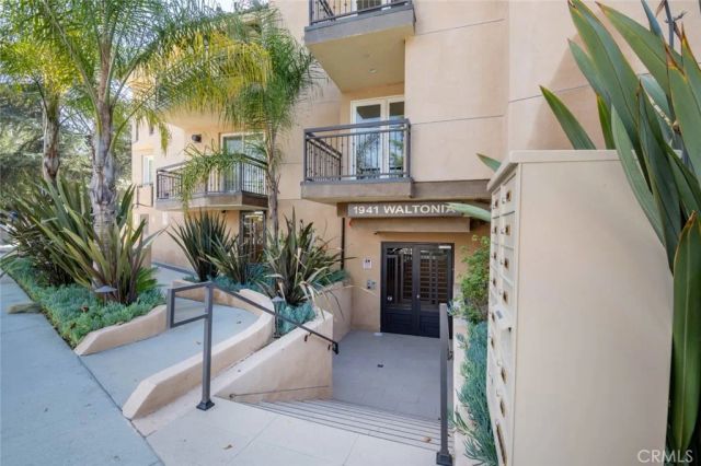 1941 Waltonia Drive 203, Montrose, CA 91020