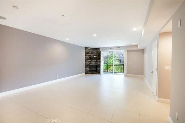 1941 Waltonia Drive 203, Montrose, CA 91020