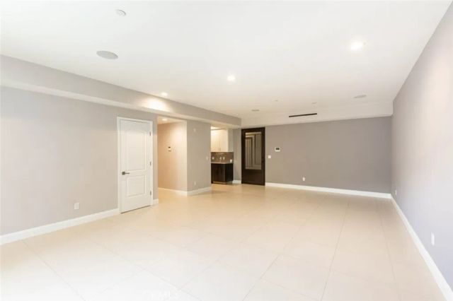 1941 Waltonia Drive 203, Montrose, CA 91020