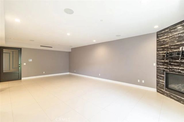 1941 Waltonia Drive 203, Montrose, CA 91020