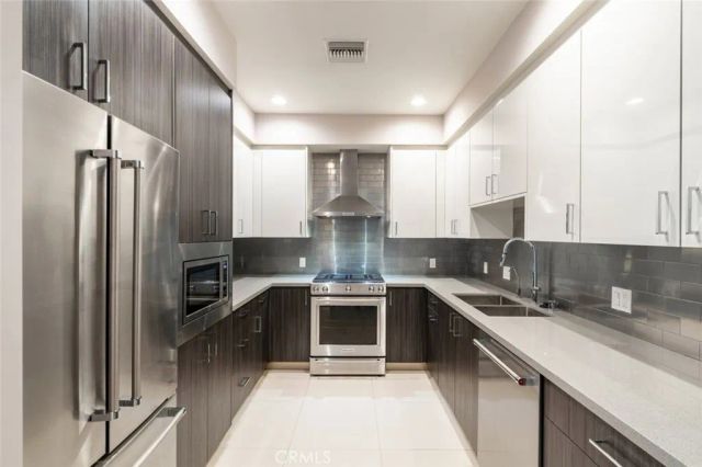 1941 Waltonia Drive 203, Montrose, CA 91020