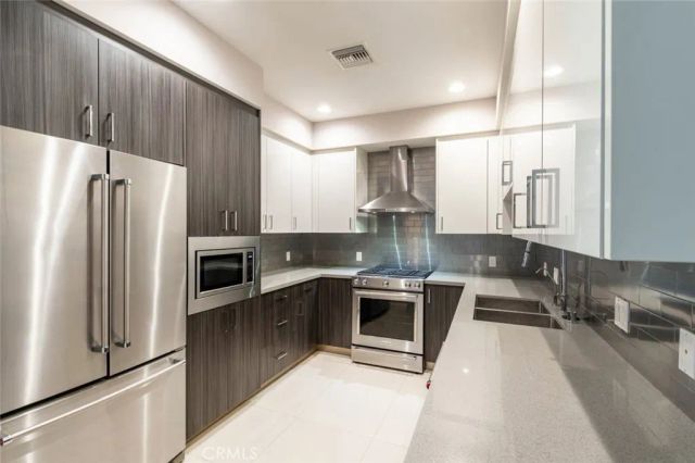 1941 Waltonia Drive 203, Montrose, CA 91020