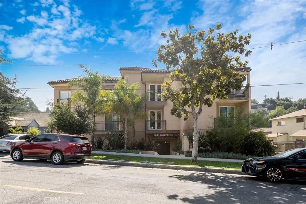 1941 Waltonia Drive 203, Montrose, CA 91020