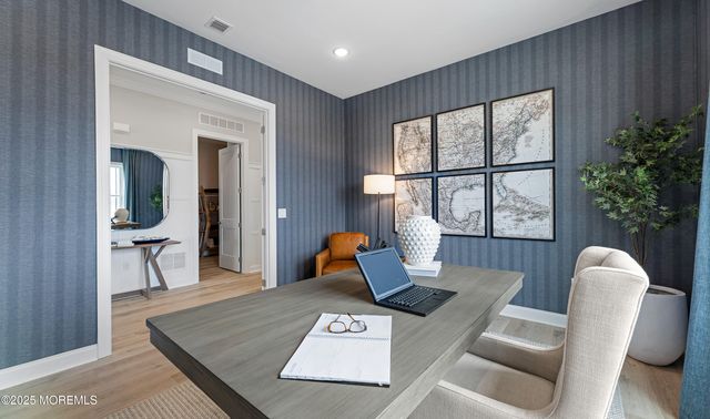 8 Hydrangea Drive, Manalapan, NJ 07726